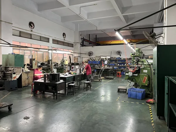Plastic injection molding workshop for motor housings